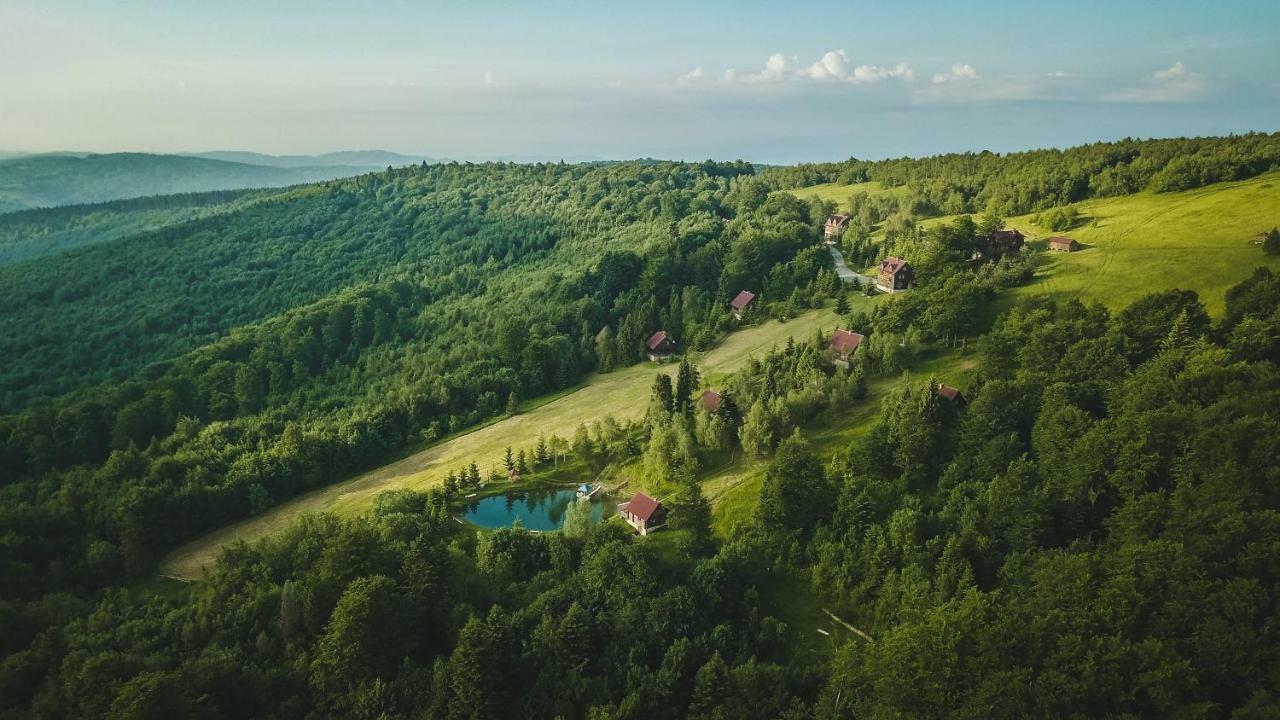 Hotel Karpatski Polonyny à Urych Extérieur photo